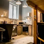 Here Mini Loft Apartment